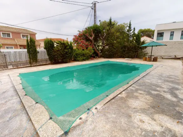 6-bedroom Villa In Murcia, Spain (272 M²)