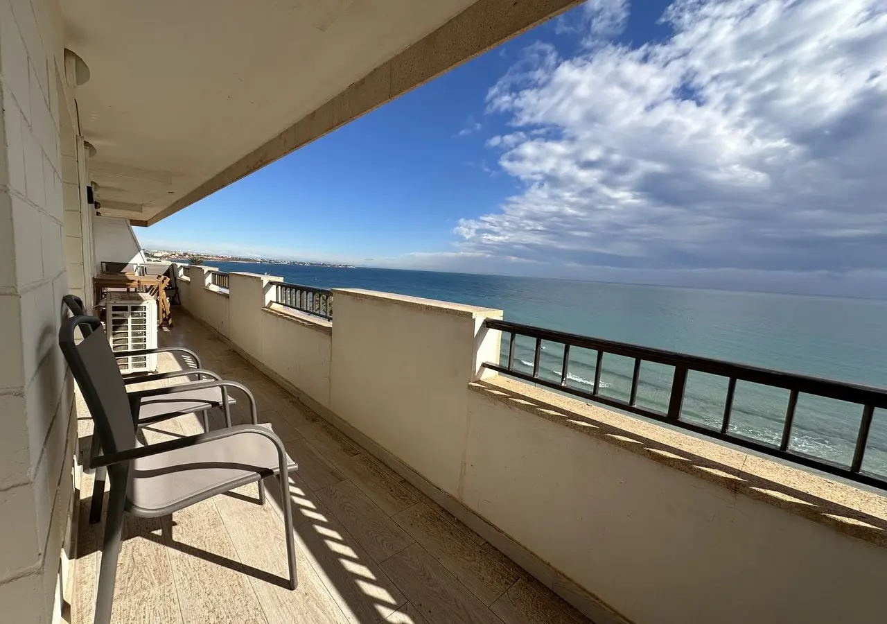 3-bedroom Apartment In Pilar De La Horadada, Spain (96 M²)