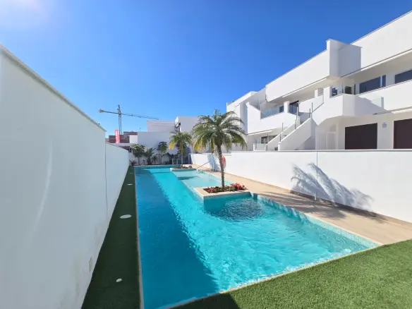 Apartment Of 70 M² In Pilar De La Horadada, Spain