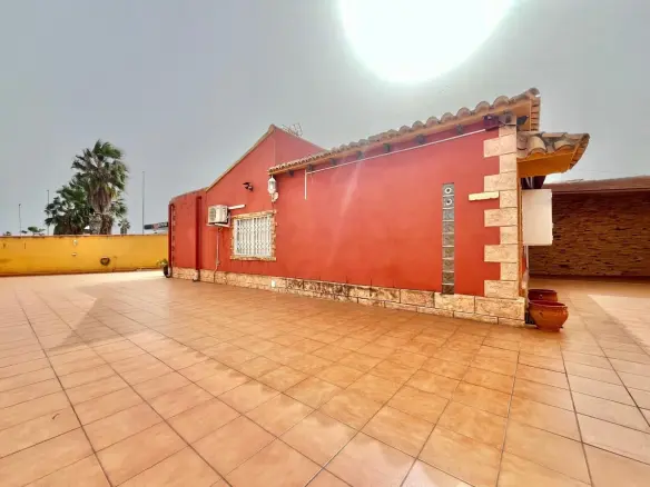 Villa Of 120 M² In Torrevieja, Spain