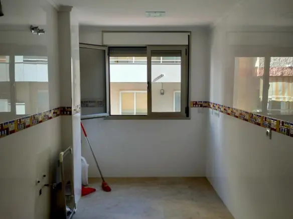 3-bedroom Apartment In Torrevieja, Spain (122 M²)