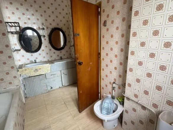 5-bedroom Apartment In Guardamar Del Segura, Spain (200 M²)