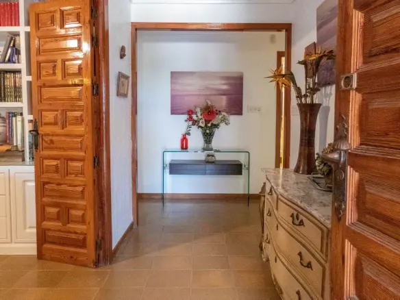 6-bedroom Villa In Pilar De La Horadada, Spain (268 M²)