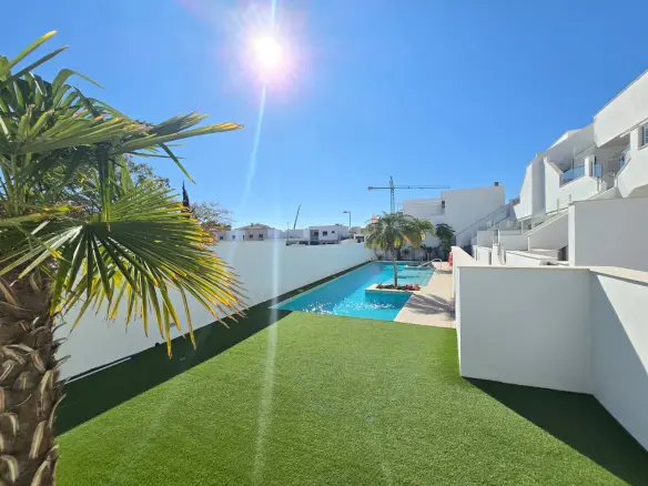 Apartment Of 70 M² In Pilar De La Horadada, Spain