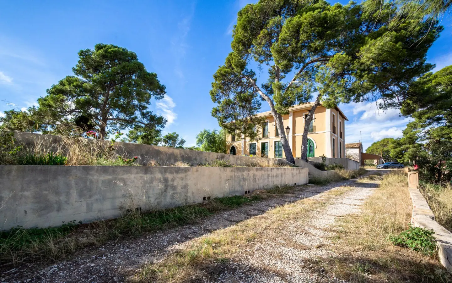 Villa 560 M² In Alicante, Spain – Mediter Real Estate