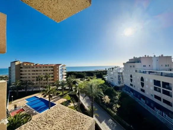 3-bedroom Penthouse In Torrevieja, Spain (135 M²)