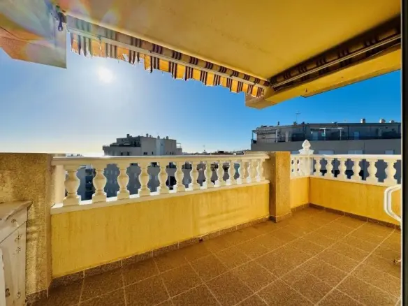 3-bedroom Penthouse In Torrevieja, Spain (135 M²)