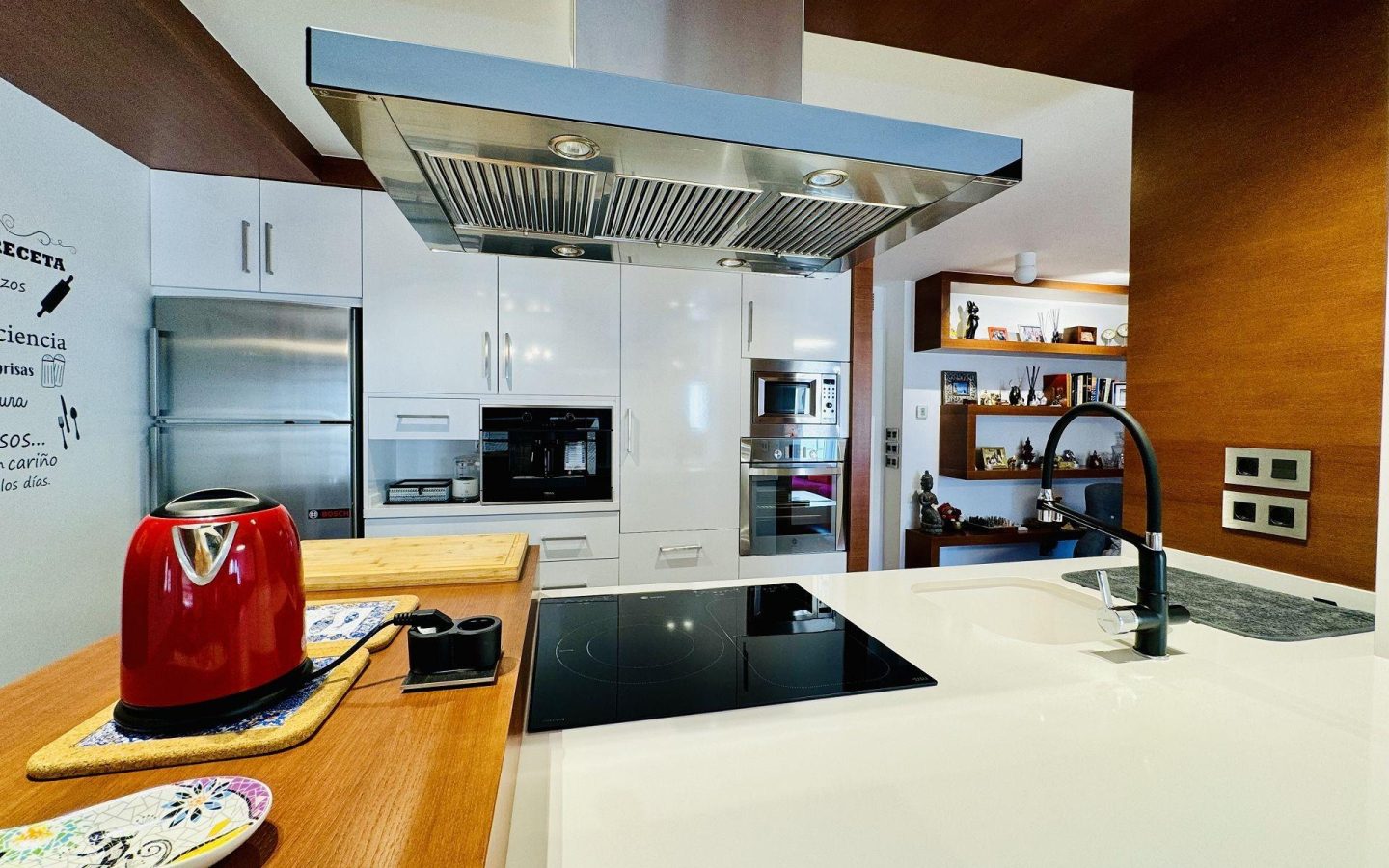 3-bedroom Apartment In Torrevieja, Spain (131 M²)