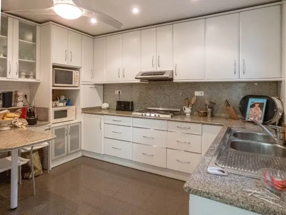 6-bedroom Villa In Pilar De La Horadada, Spain (268 M²)