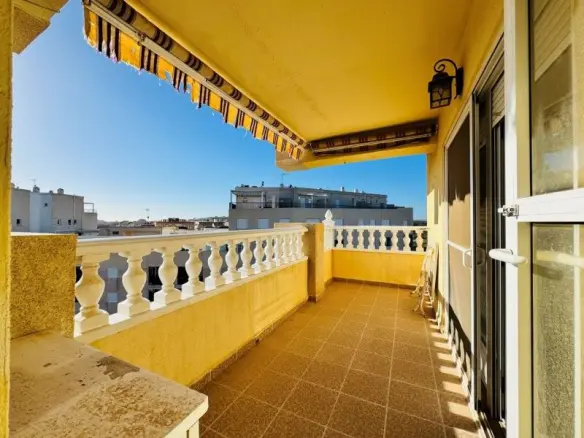 3-bedroom Penthouse In Torrevieja, Spain (135 M²)
