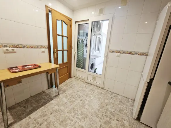 3-bedroom Apartment In Torrevieja, Spain (126 M²)