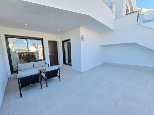 Apartment Of 70 M² In Pilar De La Horadada, Spain