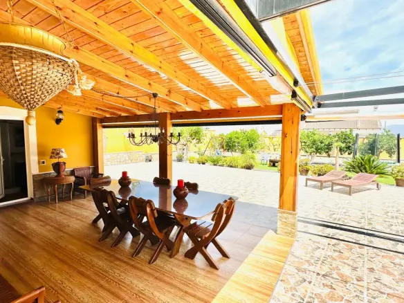 5-bedroom Villa In Orihuela, Spain (201 M²)