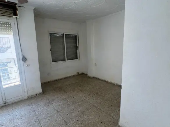 5-bedroom Apartment In Guardamar Del Segura, Spain (200 M²)