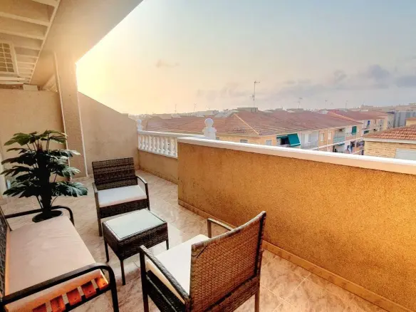 Penthouse Of 59 M² With Sea Views In Torrevieja, Spain
