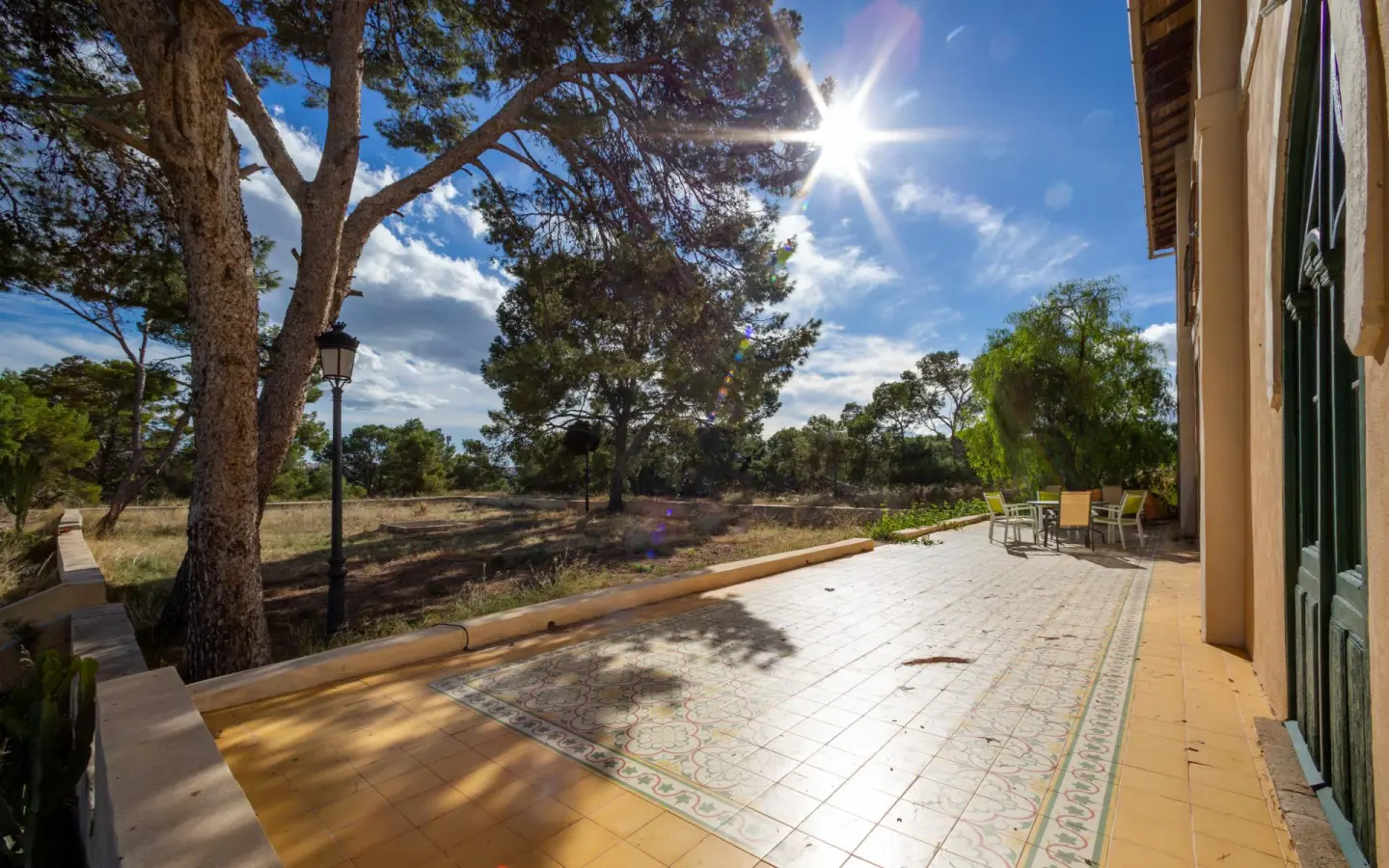 Villa 560 M² In Alicante, Spain – Mediter Real Estate