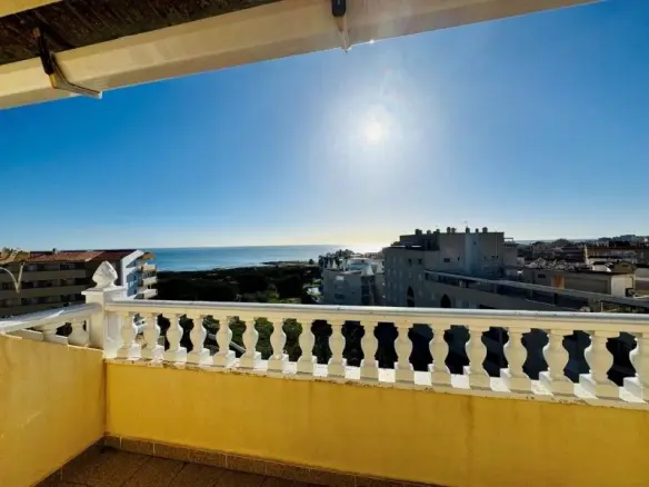 3-bedroom Penthouse In Torrevieja, Spain (135 M²)