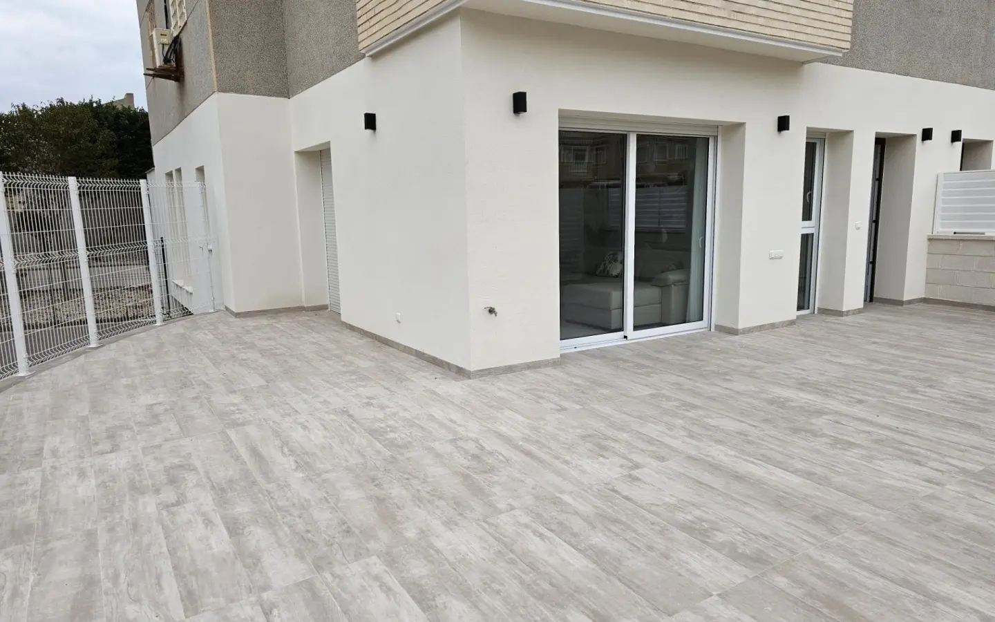 Apartment Of 117 M² In Torrevieja, Spain