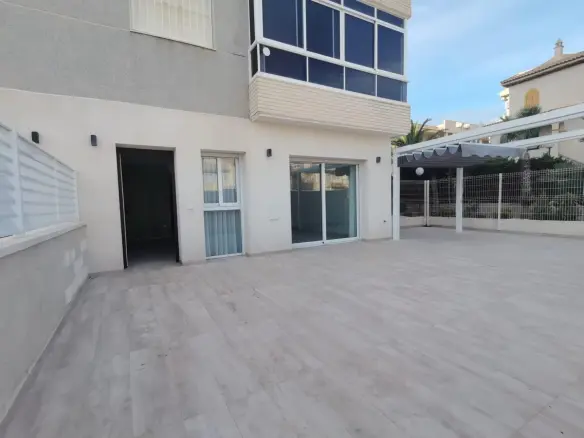 Apartment Of 117 M² In Torrevieja, Spain