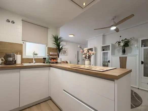 3-bedroom Apartment In Torrevieja, Spain (84 M²)