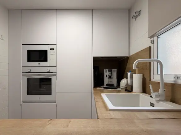 3-bedroom Apartment In Torrevieja, Spain (84 M²)