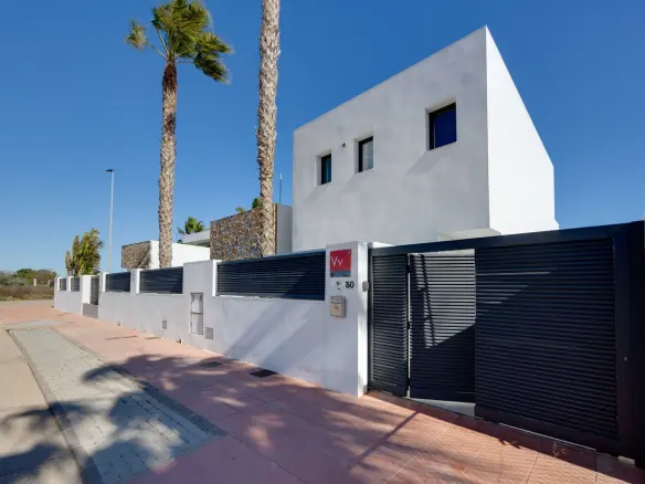 3-bedroom Villa In San Javier, Spain (158 M² Plot)