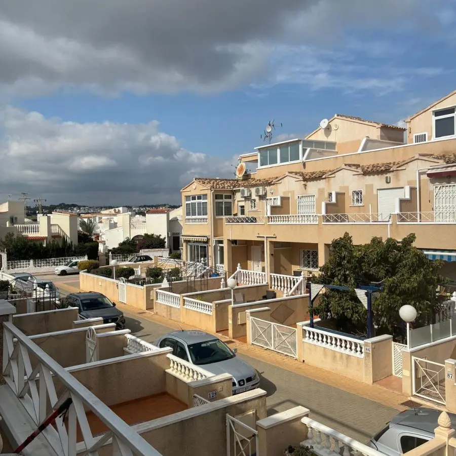 2-bedroom Bungalow In Orihuela Costa, Spain (90 M²)