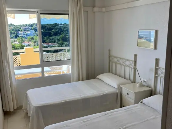 3-bedroom Apartment In Orihuela Costa, Spain (100 M²)