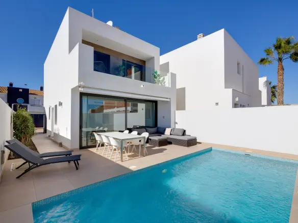3-bedroom Villa In San Javier, Spain (158 M² Plot)