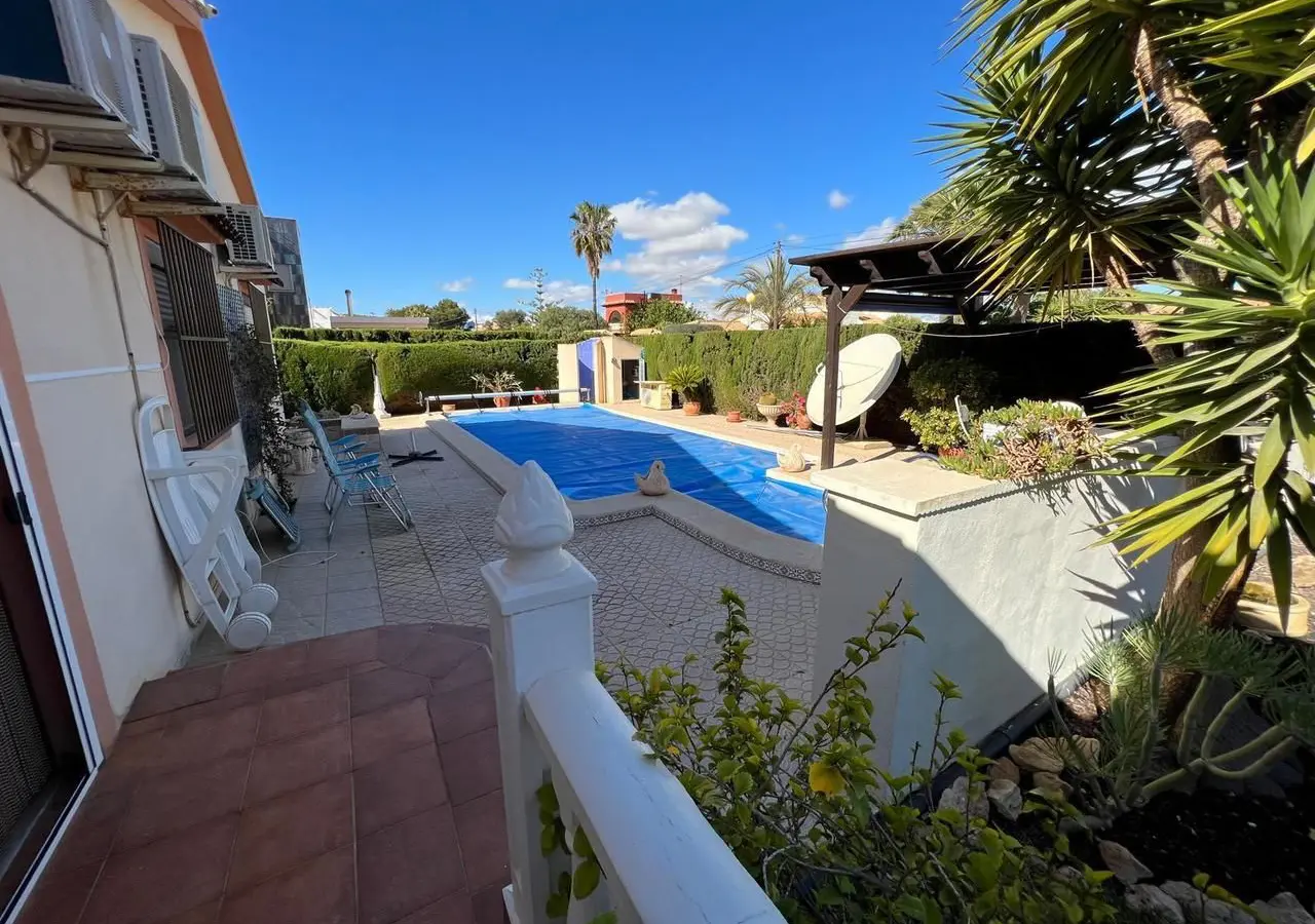 Villa Of 140 M² In Cabo Roig, Spain