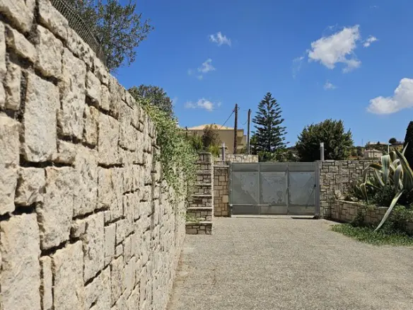 2-bedroom Villa In Gazi, Greece (145 M²)