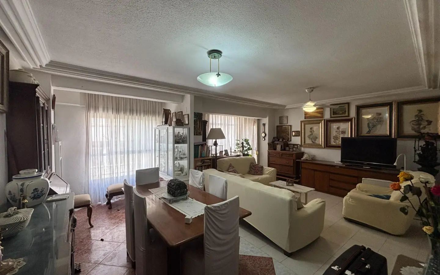 Apartment Of 98 M² In Torrevieja, Spain