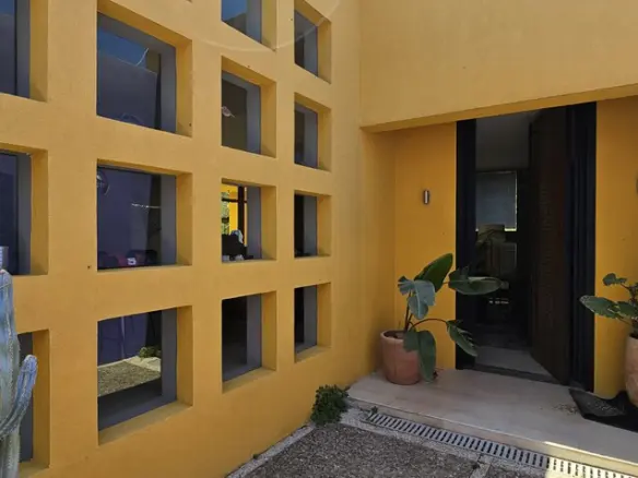 2-bedroom Villa In Gazi, Greece (145 M²)