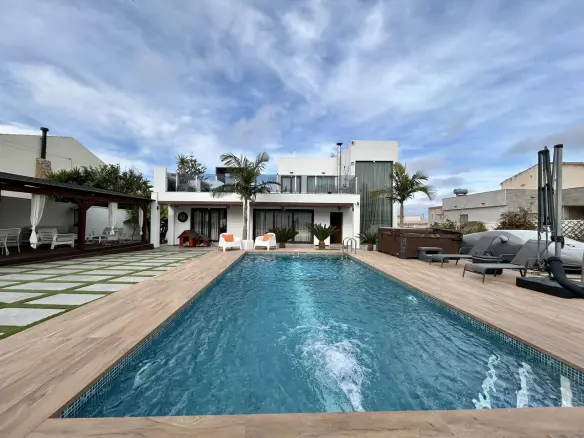 Villa Of 241 M² In Torrevieja, Spain