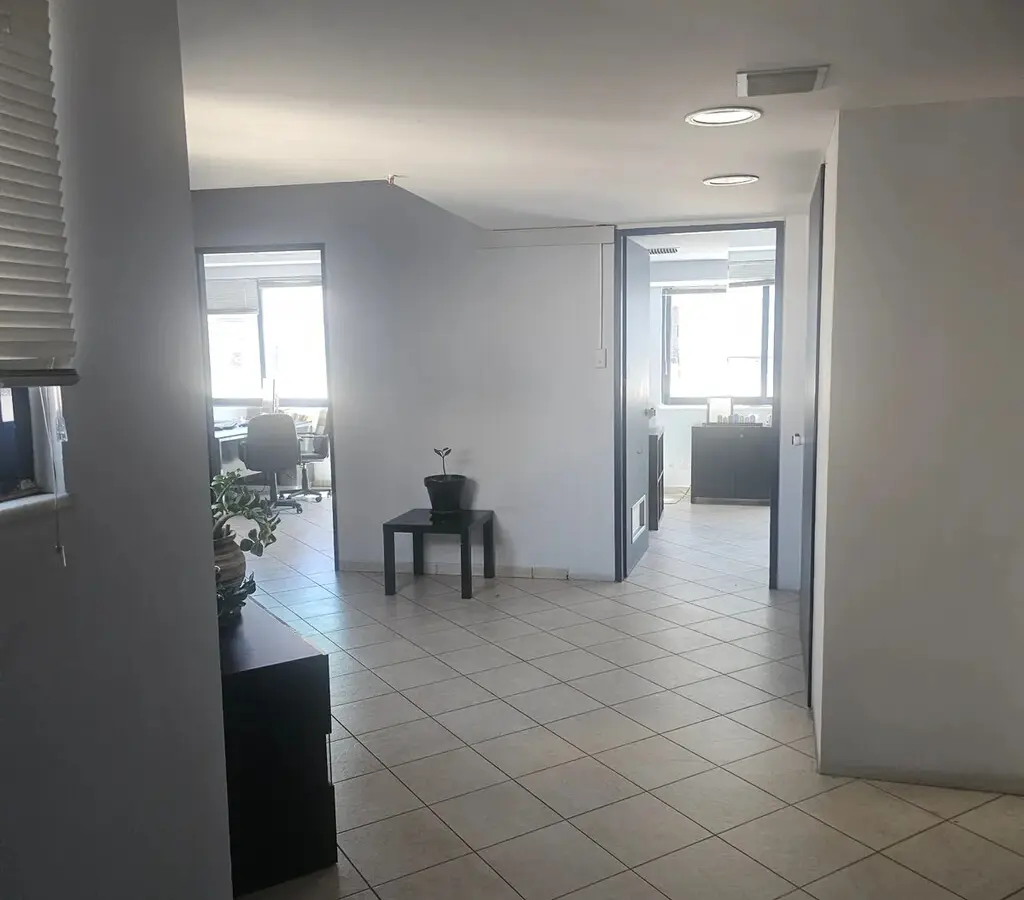 Building In Exarchia – Neapoli, Greece (1.491 M²)