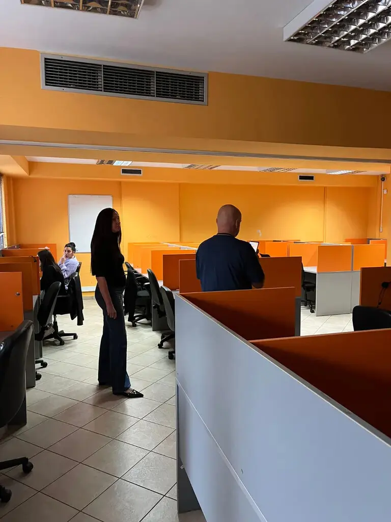 Building In Exarchia – Neapoli, Greece (1.491 M²)