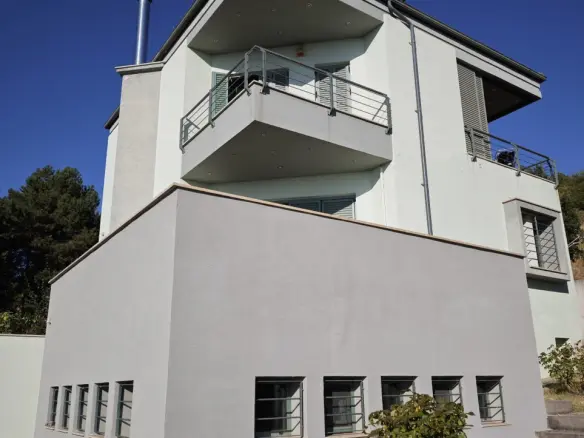2-bedroom Detached House In Poligiros, Greece (182 M²)