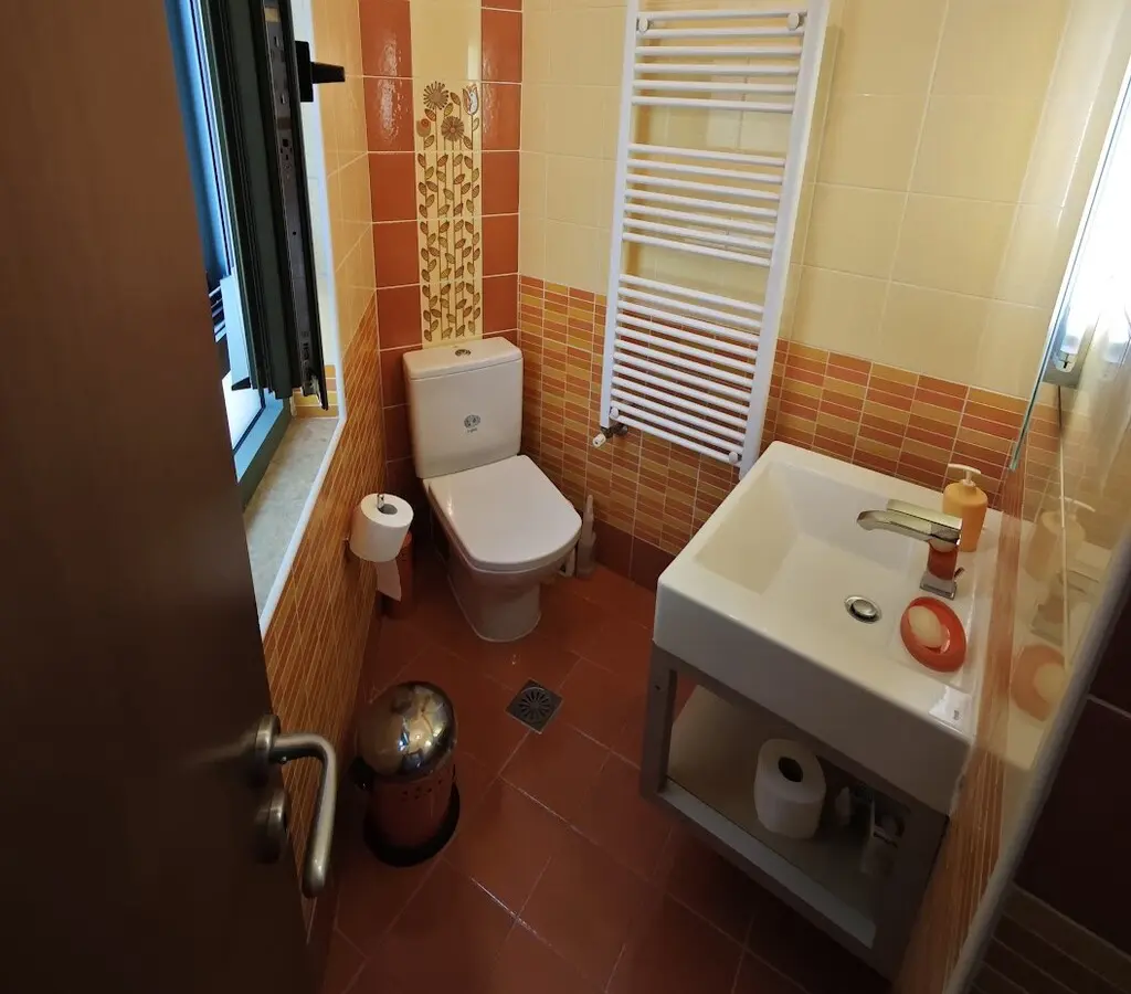 2-bedroom Detached House In Poligiros, Greece (182 M²)