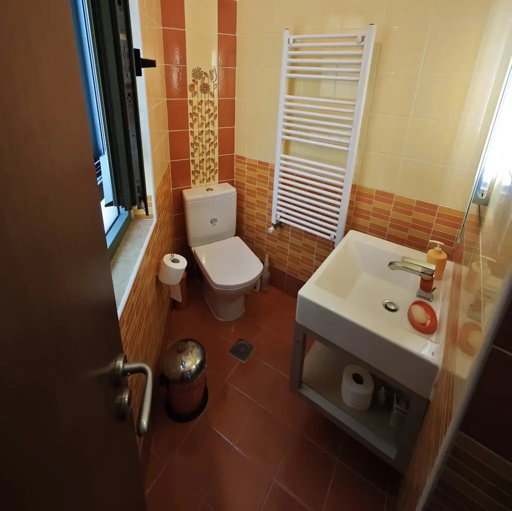 2-bedroom Detached House In Poligiros, Greece (182 M²)