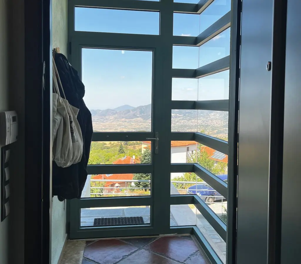 2-bedroom Detached House In Poligiros, Greece (182 M²)