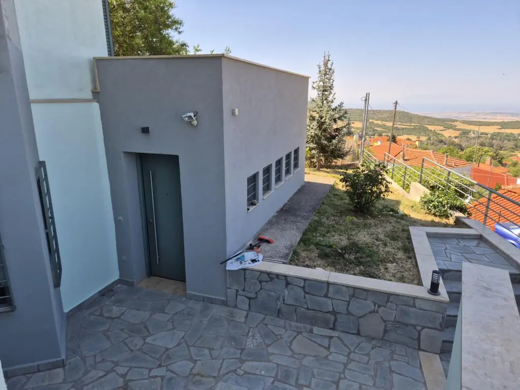 2-bedroom Detached House In Poligiros, Greece (182 M²)