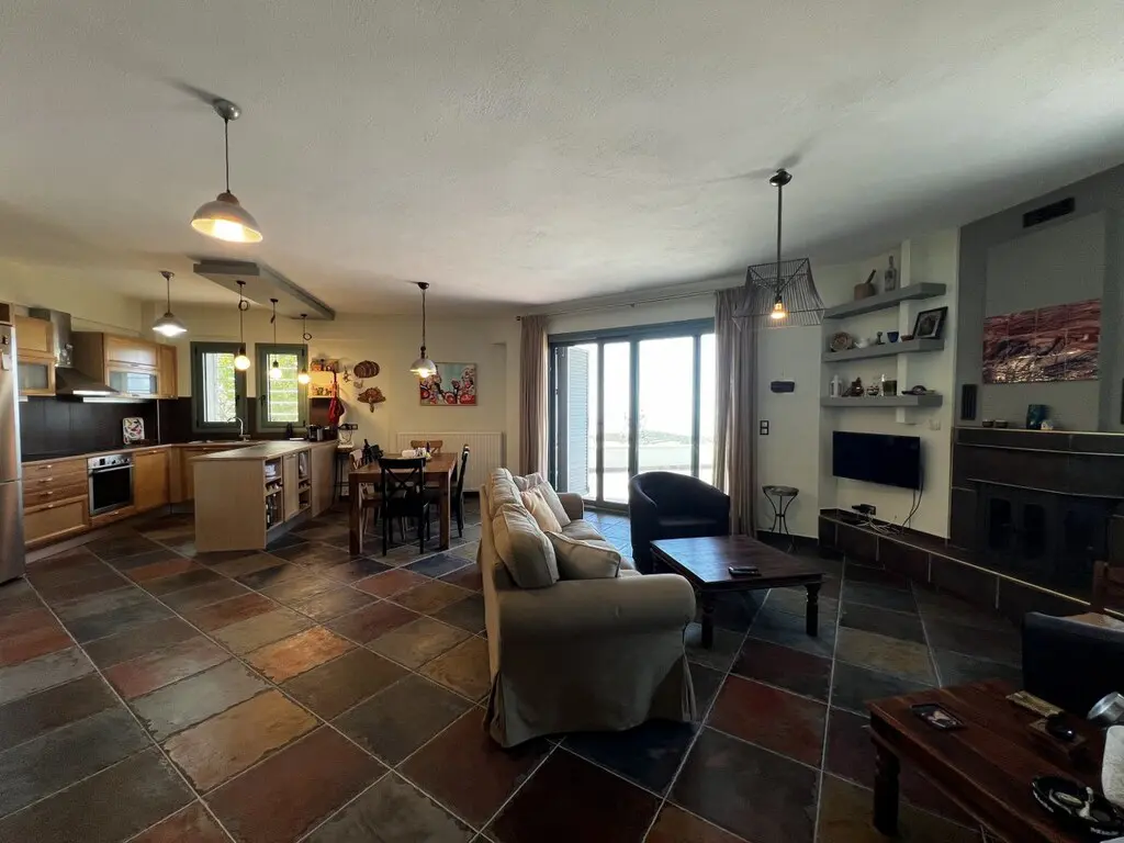 2-bedroom Detached House In Poligiros, Greece (182 M²)