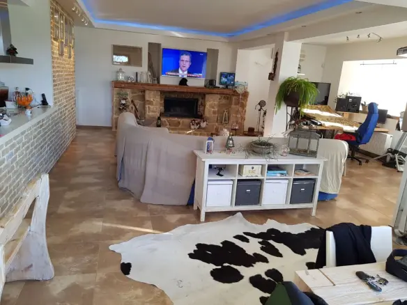 Villa In Keratea, Greece (347 M²)