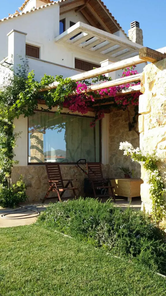 Villa In Keratea, Greece (347 M²)