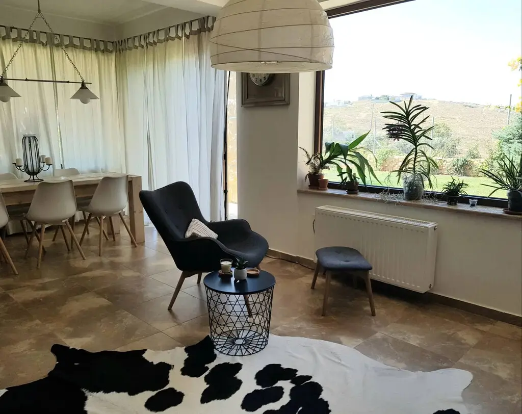 Villa In Keratea, Greece (347 M²)