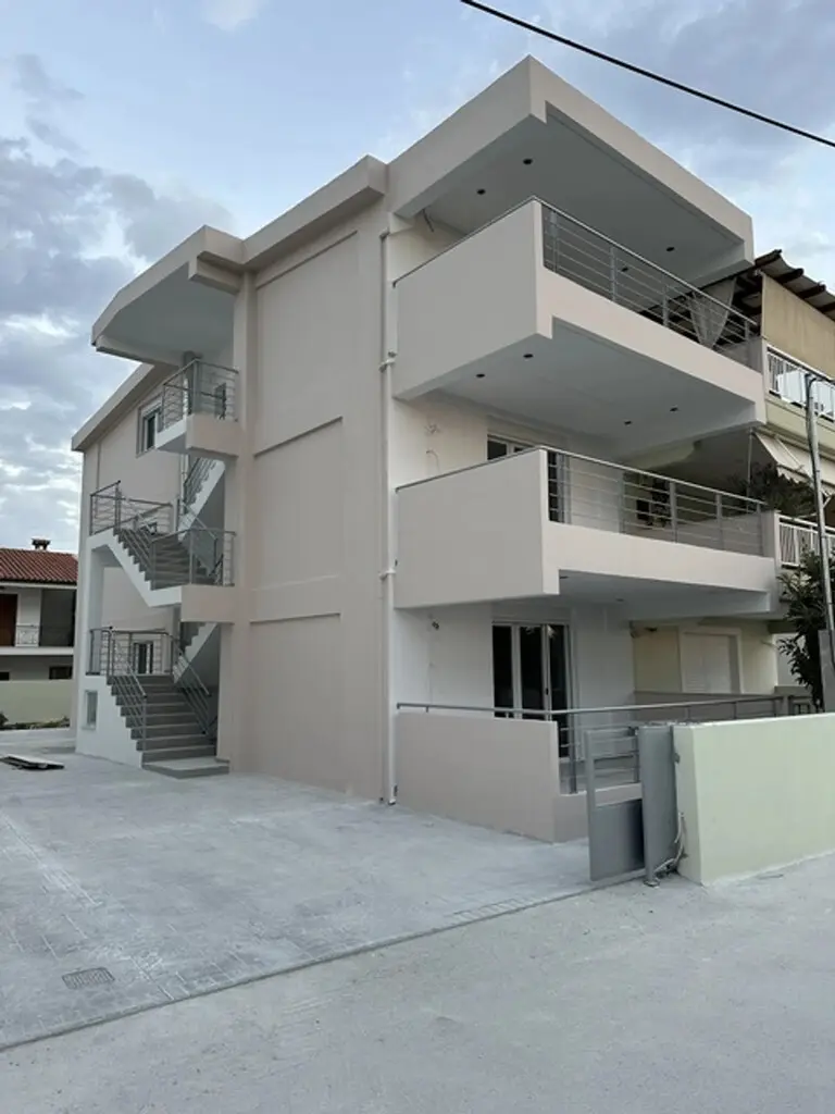 2-bedroom Flat In Xilokastro, Greece (68 M²)