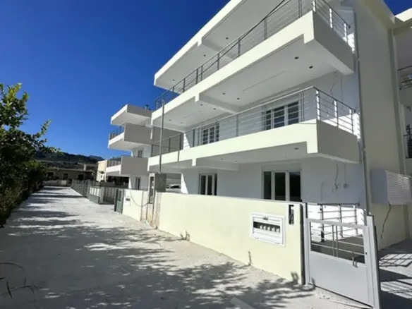 2-bedroom Flat In Xilokastro, Greece (68 M²)