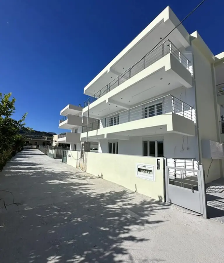 2-bedroom Flat In Xilokastro, Greece (68 M²)