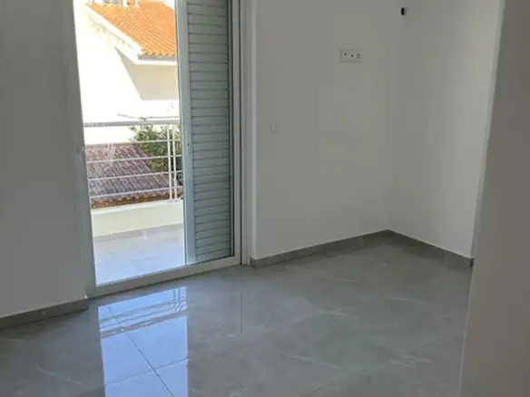 2-bedroom Flat In Xilokastro, Greece (68 M²)