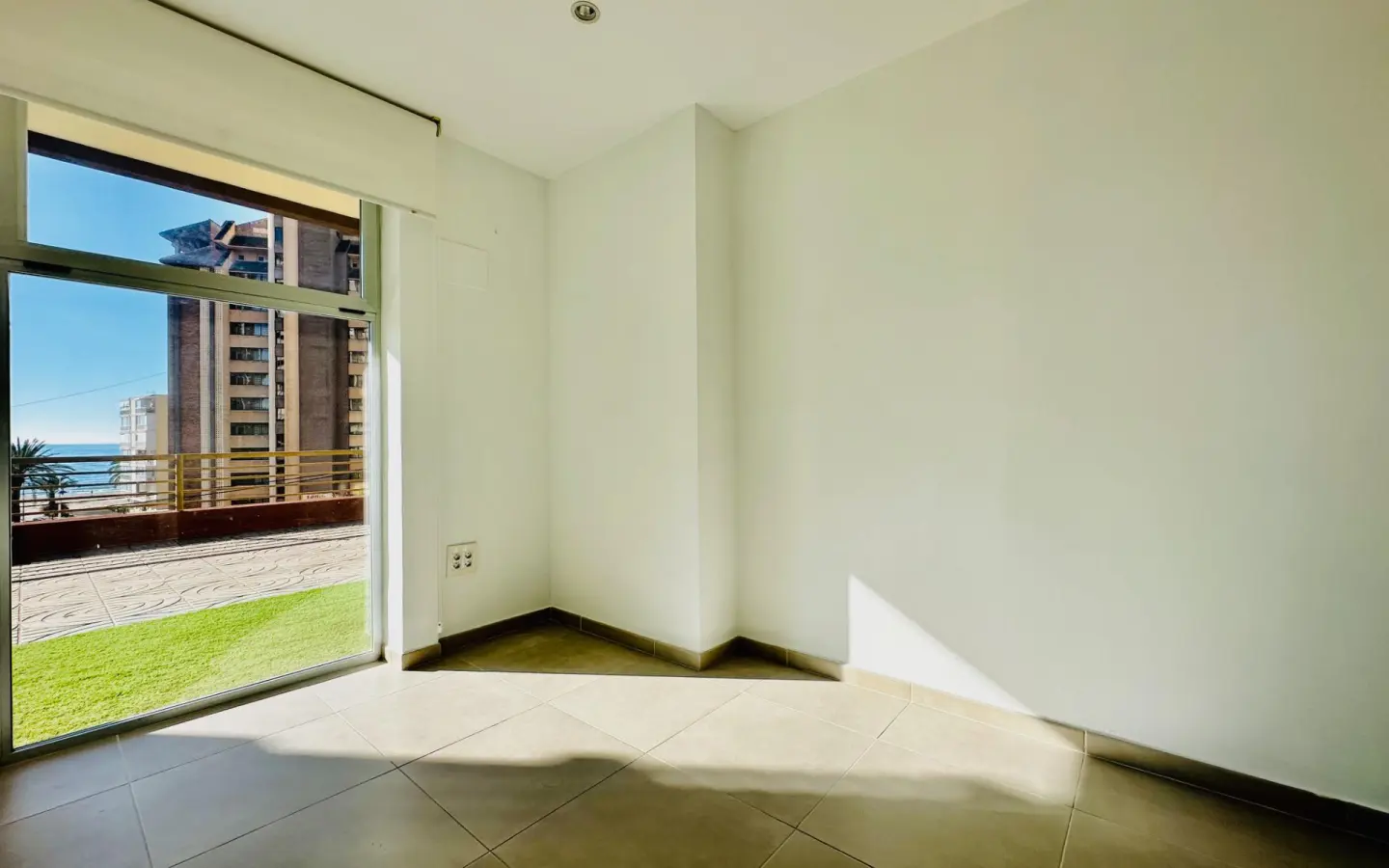 Office Of 14 M² In Benidorm, Spain